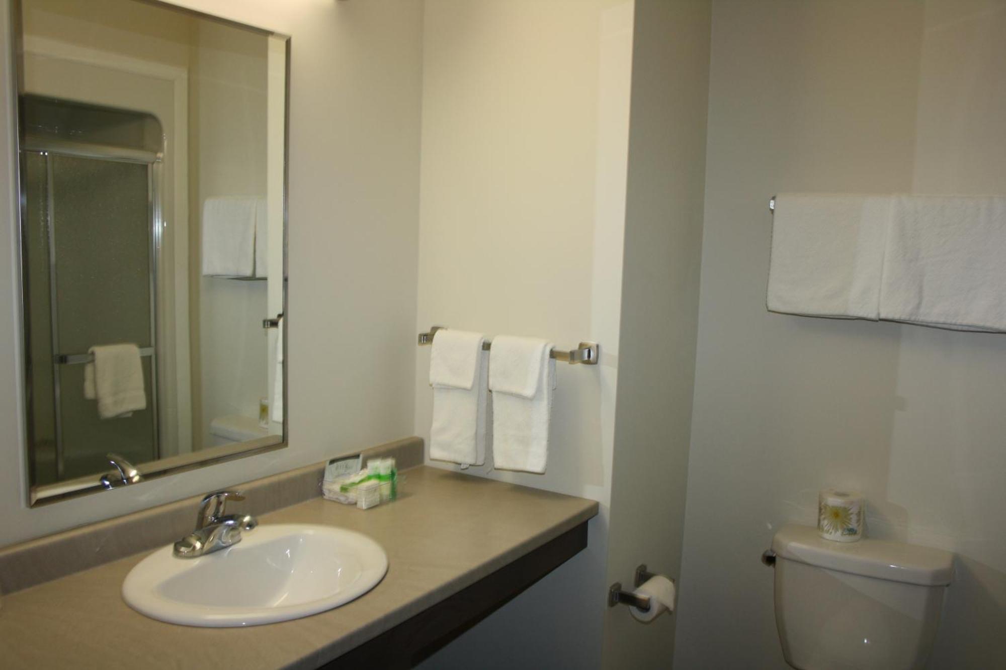 Crossroads Inn & Suites Paradise Pokoj fotografie