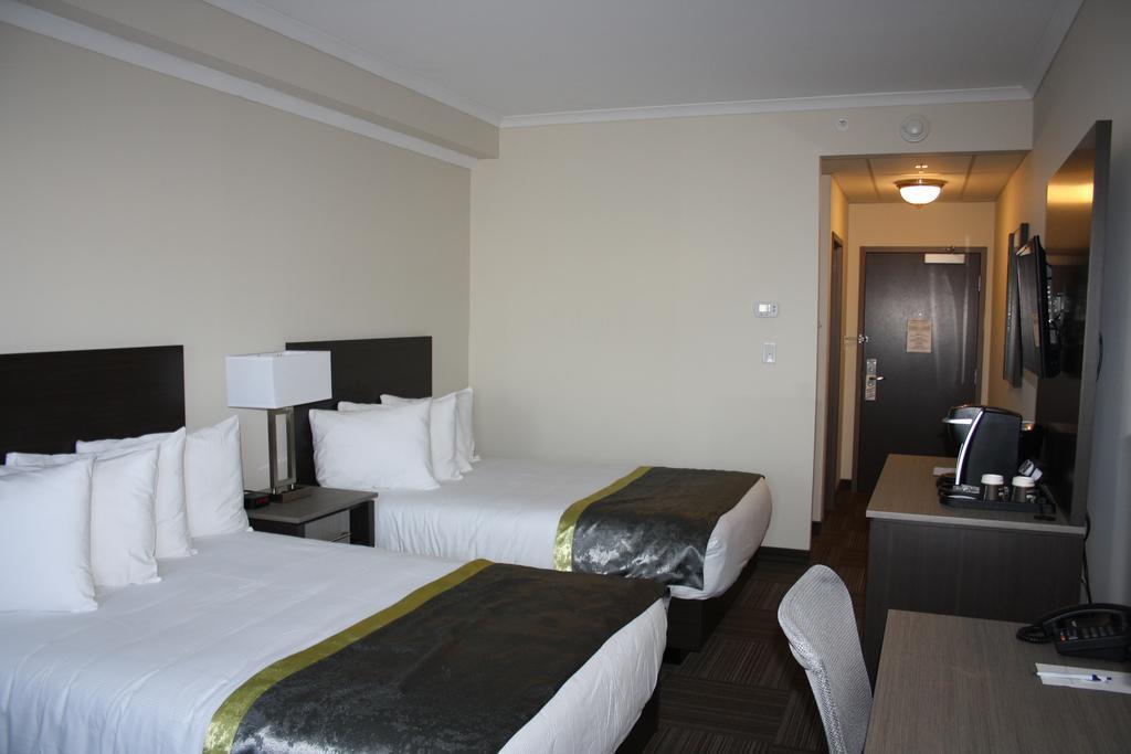 Crossroads Inn & Suites Paradise Exteriér fotografie