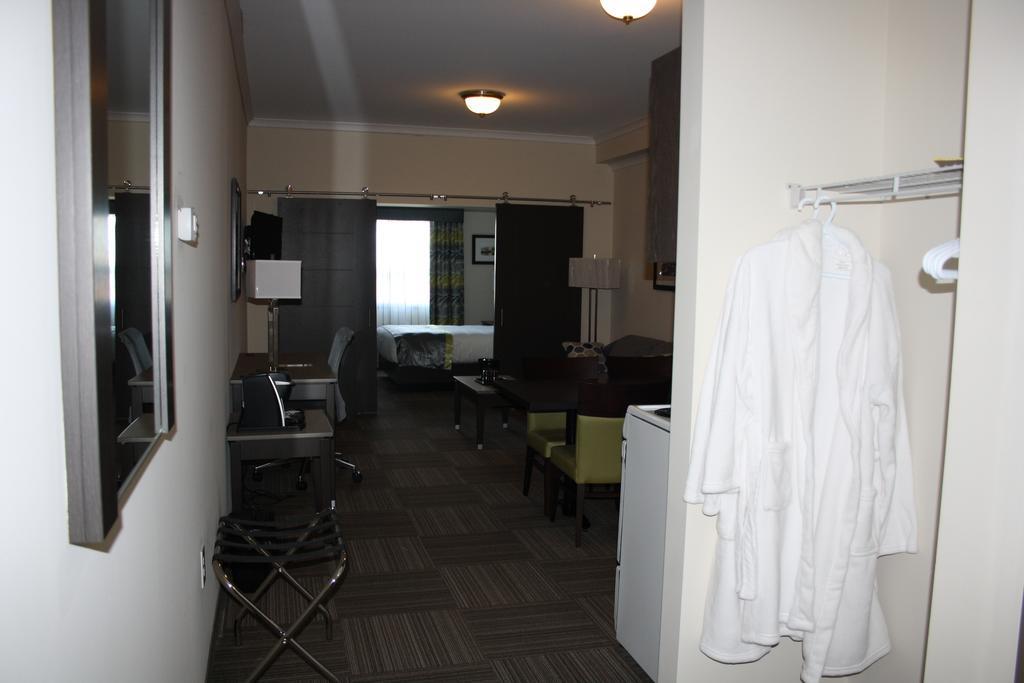 Crossroads Inn & Suites Paradise Exteriér fotografie