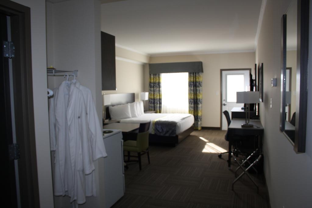 Crossroads Inn & Suites Paradise Exteriér fotografie