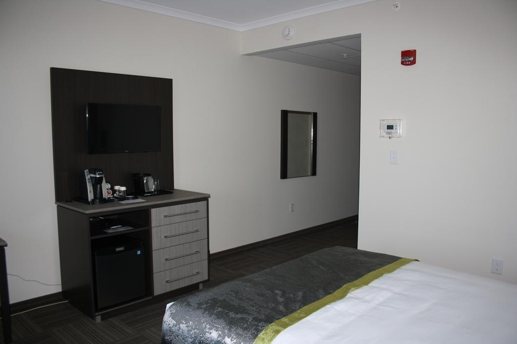 Crossroads Inn & Suites Paradise Exteriér fotografie