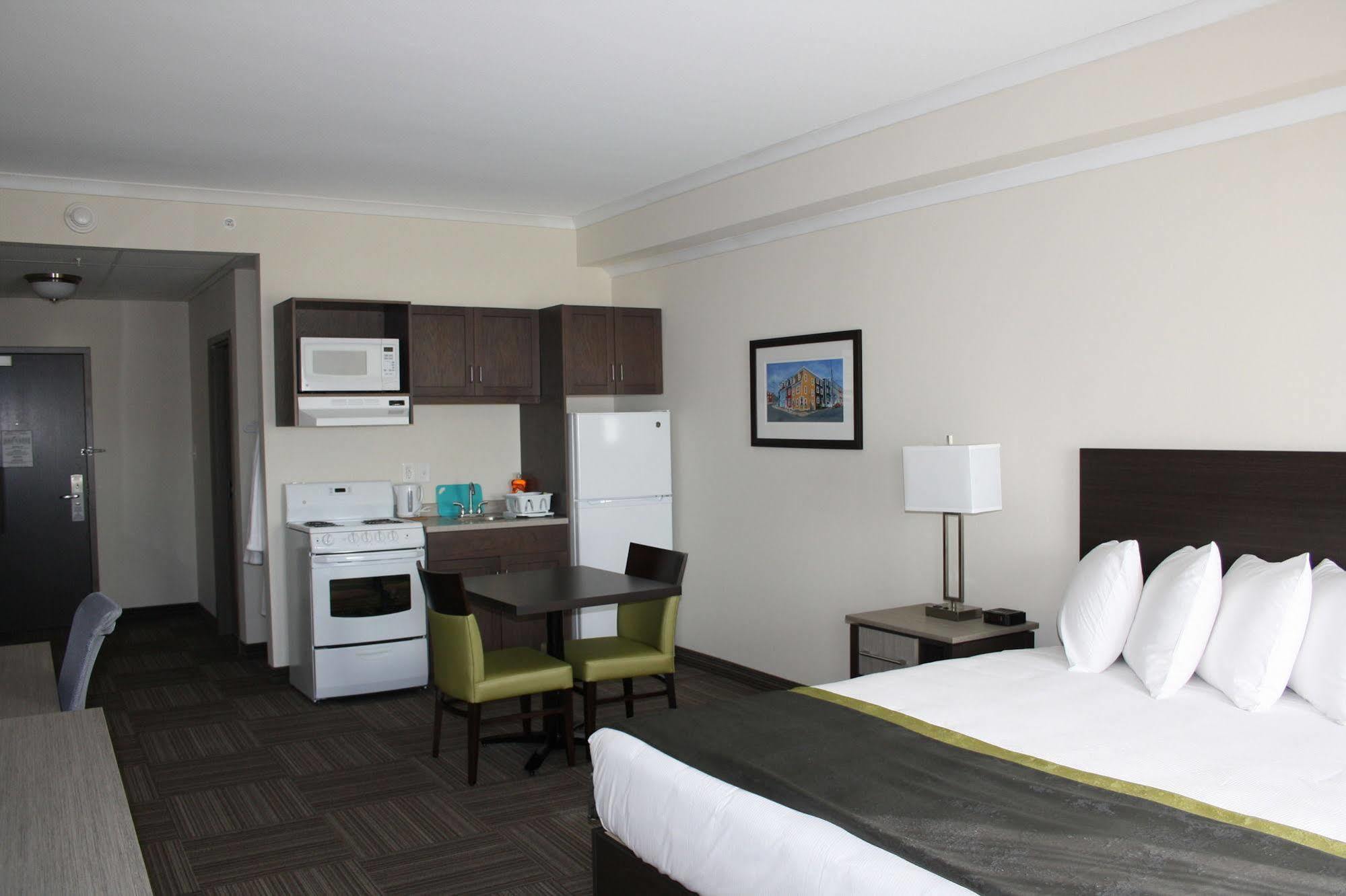 Crossroads Inn & Suites Paradise Exteriér fotografie