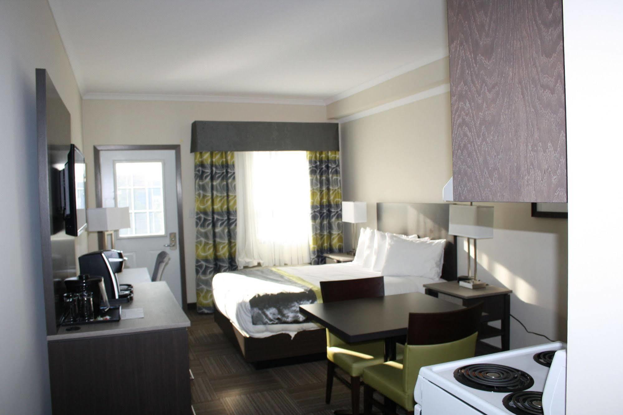 Crossroads Inn & Suites Paradise Exteriér fotografie