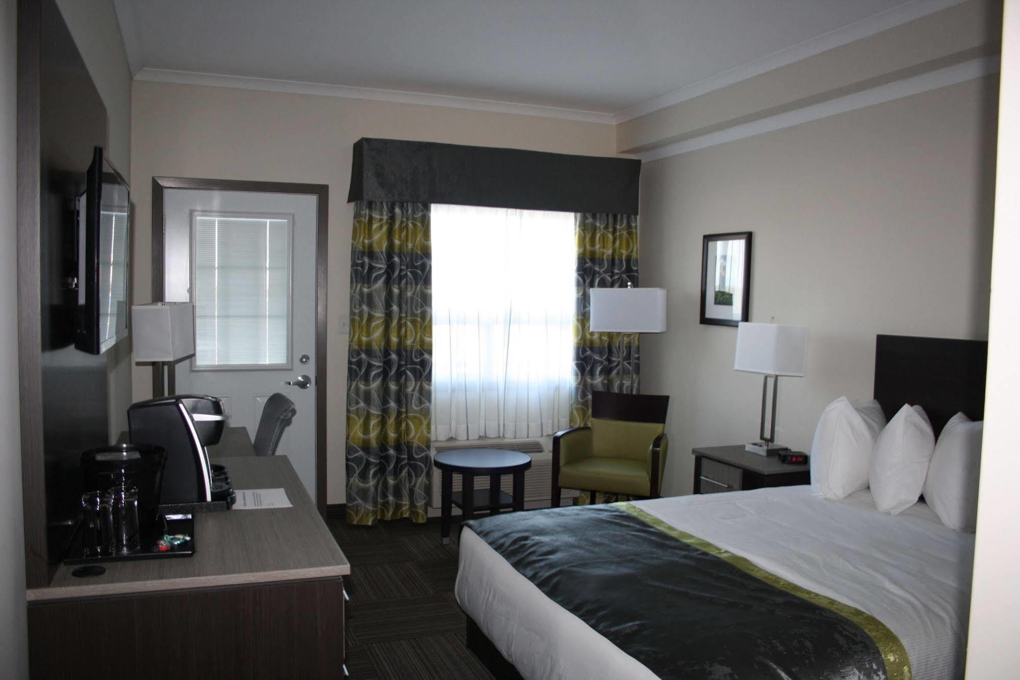 Crossroads Inn & Suites Paradise Exteriér fotografie